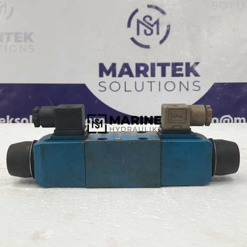 10 (5) Vickers DG4V-3 2NHMU1-D6-60-EN38 Directional control valve