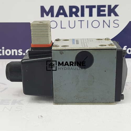 24 (2) Mannesmann Rexroth 3WE 10 A31/CW220N9Z4 Directional Control Solenoid Valve