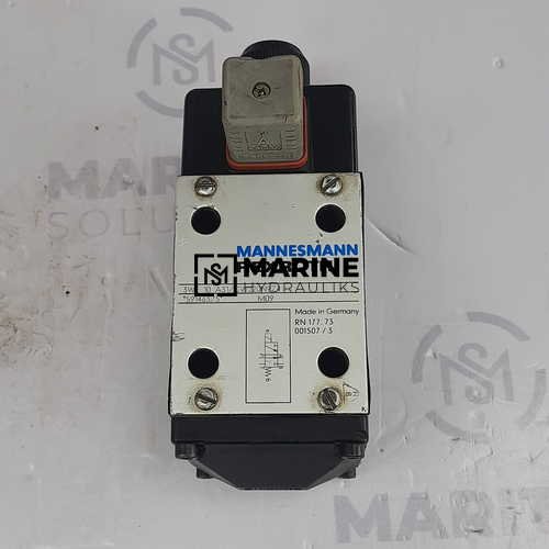 24 (4) Mannesmann Rexroth 3WE 10 A31/CW220N9Z4 Directional Control Solenoid Valve