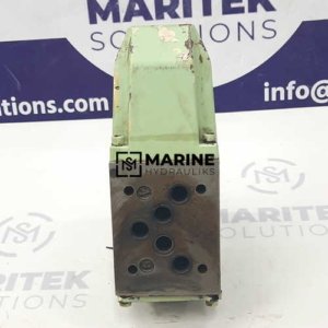 Kawasaki Rexroth 4WE10D-K10/LW200ND Hydraulic directional control valve