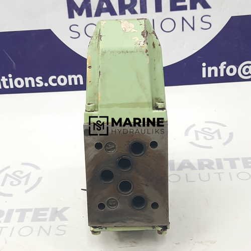 Kawasaki Rexroth 4WE10D-K10/LW200ND Hydraulic directional control valve