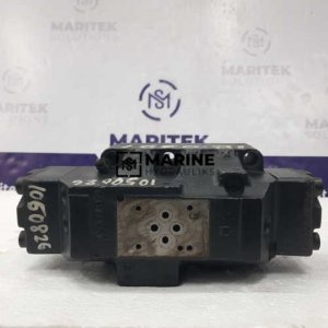 Vickers DG5S-H8-2A-T-M-U-B5-50 Hydraulic directional solenoid valve