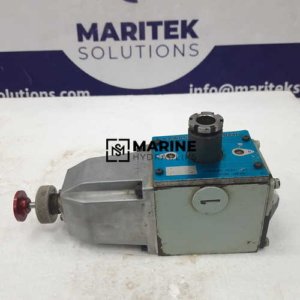 Kawasaki Rexroth 4WE10D-K10/LW100ND Hydraulic directional control valve
