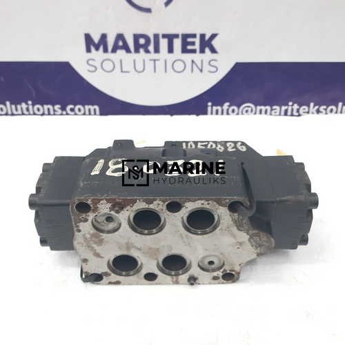 Vickers DG5S-H8-2A-T-M-U-B5-50 Hydraulic directional solenoid valve
