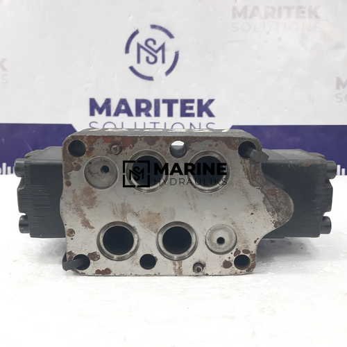 7 (3) Vickers DG5S-H8-2A-T-M-U-B5-50 Hydraulic directional solenoid valve