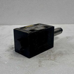 Parker D1VW20HNTWF-K3904 Solenoid-Operated Hydraulic Directional Control Valve