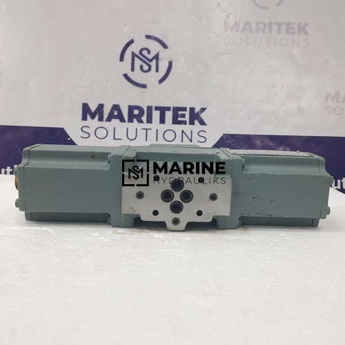 s-l1600 (19) Yuken ISDSG-01-3C4 Directional Valve