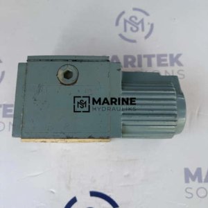 Yuken DSG-03-2B3-R110-41 Solenoid-operated directional control valve